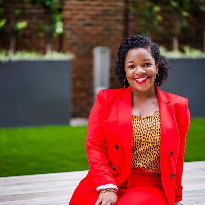 Dee McDougal Dee McDougal is Senior Vice President, Diversity & Inclusion at Pacific Western Bank and Co-founder of Black Wall Street Dee McDougal | Dee McDougal is Senior Vice President, Diversity & Inclusion at Pacific Western Bank and #SpeakerDee
